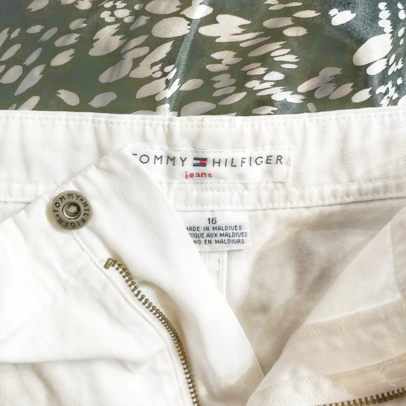 Tommy Hilfiger White Jean Shorts Plus 16 - Picture 4 of 7